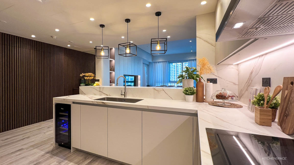 Luxurious Neutral Kitchen